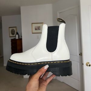 Dr Martens White Chelsea Boot - Size 6